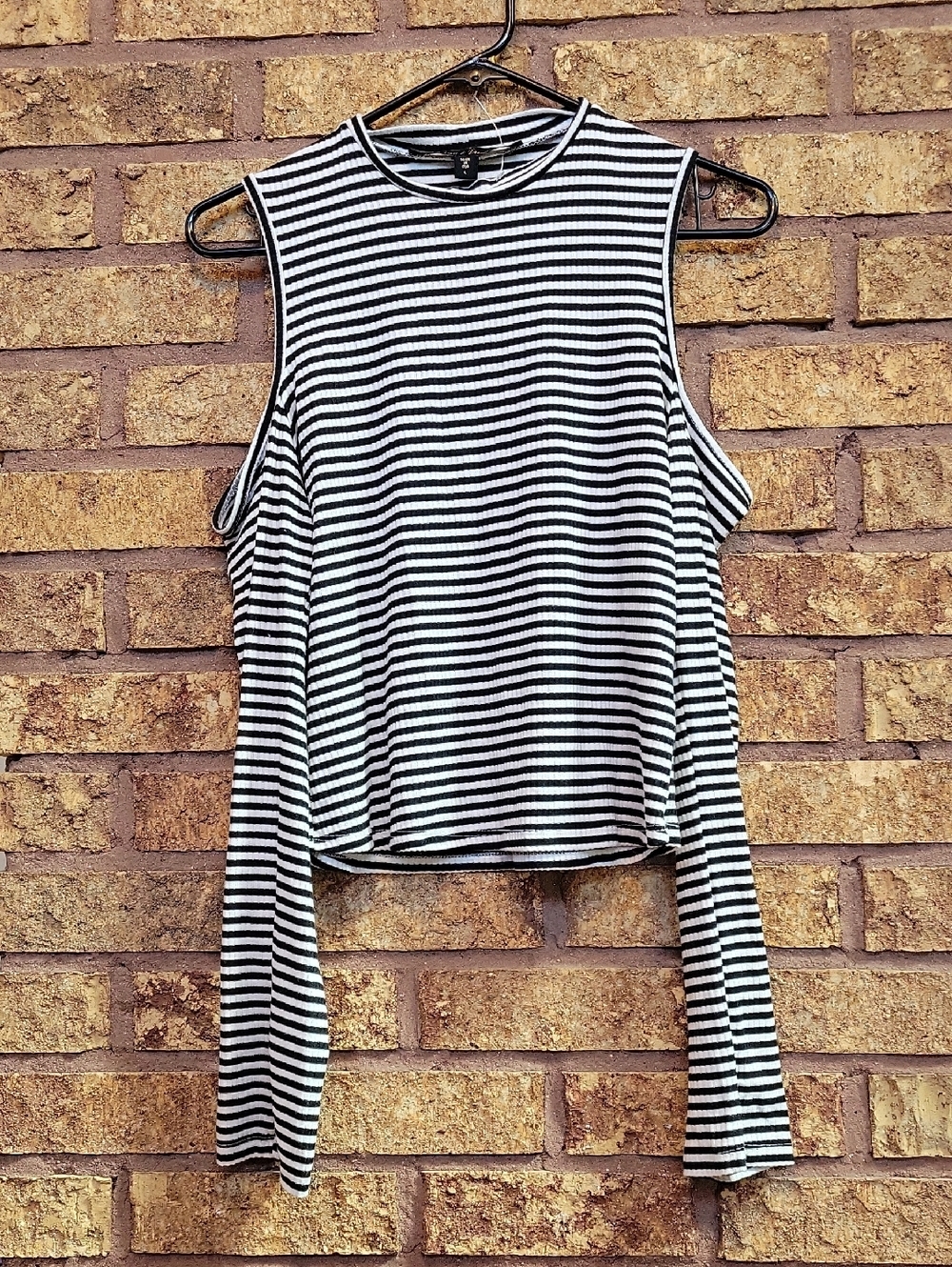 Gypsies & Moondust Black & White Striped Cold-Shoulder Long Sleeve Size L NWT